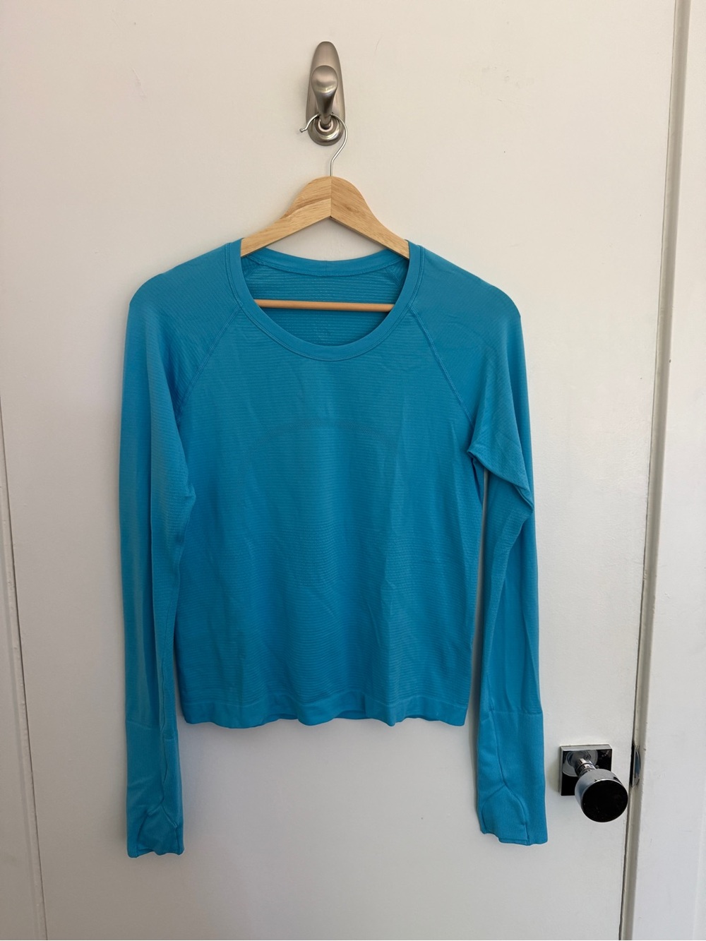 lululemon athletica Long Sleeve Crewneck Top - RARE blue